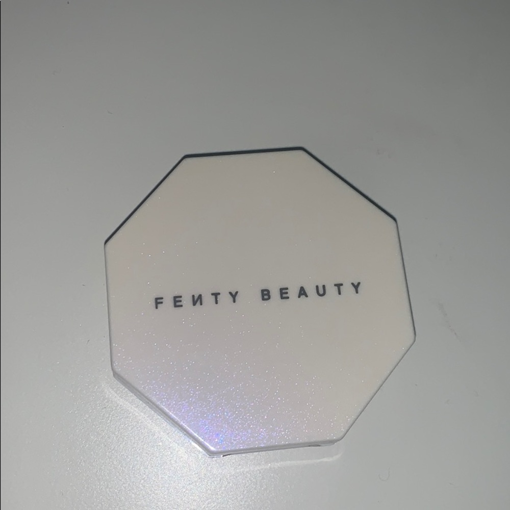 Fenty Beauty highlighter